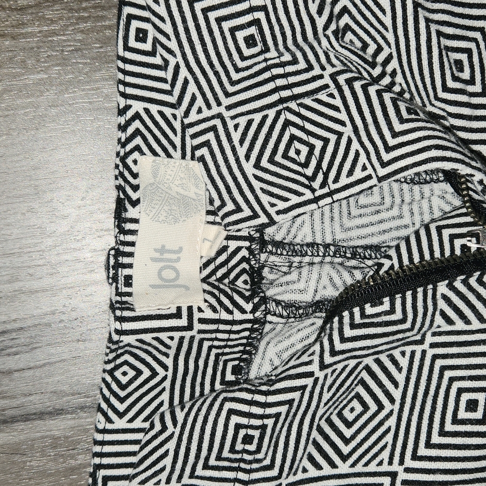Patterned shorts - Picture 2 of 3